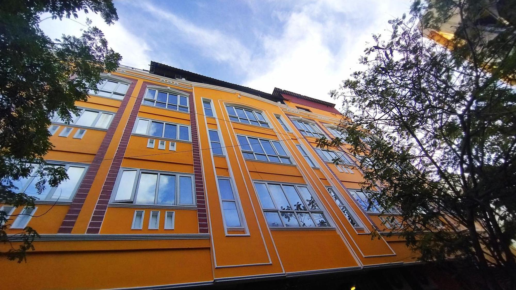 Chaplin Hotel Pondicherry Exterior foto