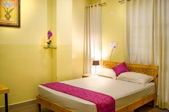Chaplin Hotel Pondicherry Exterior foto