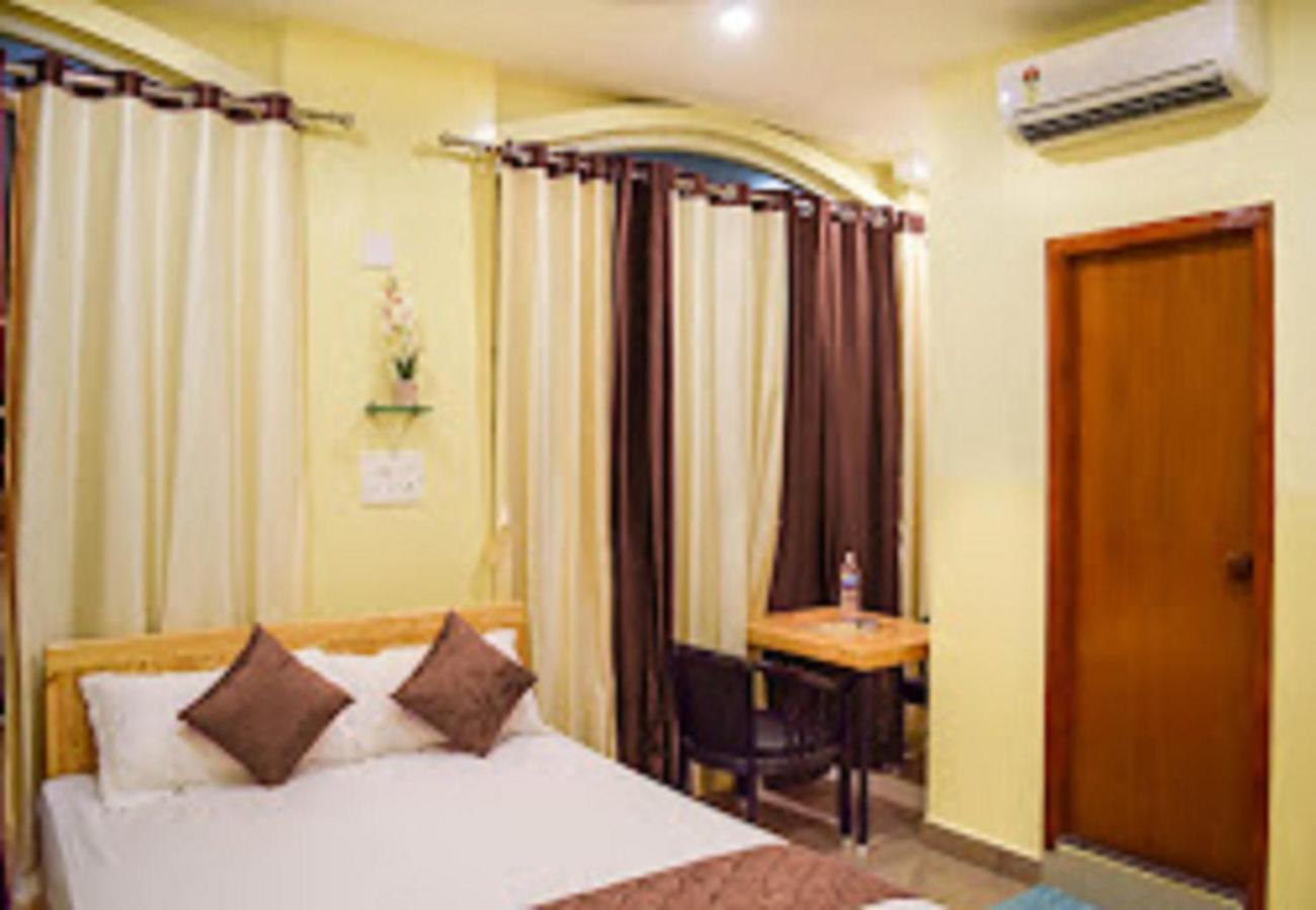 Chaplin Hotel Pondicherry Exterior foto