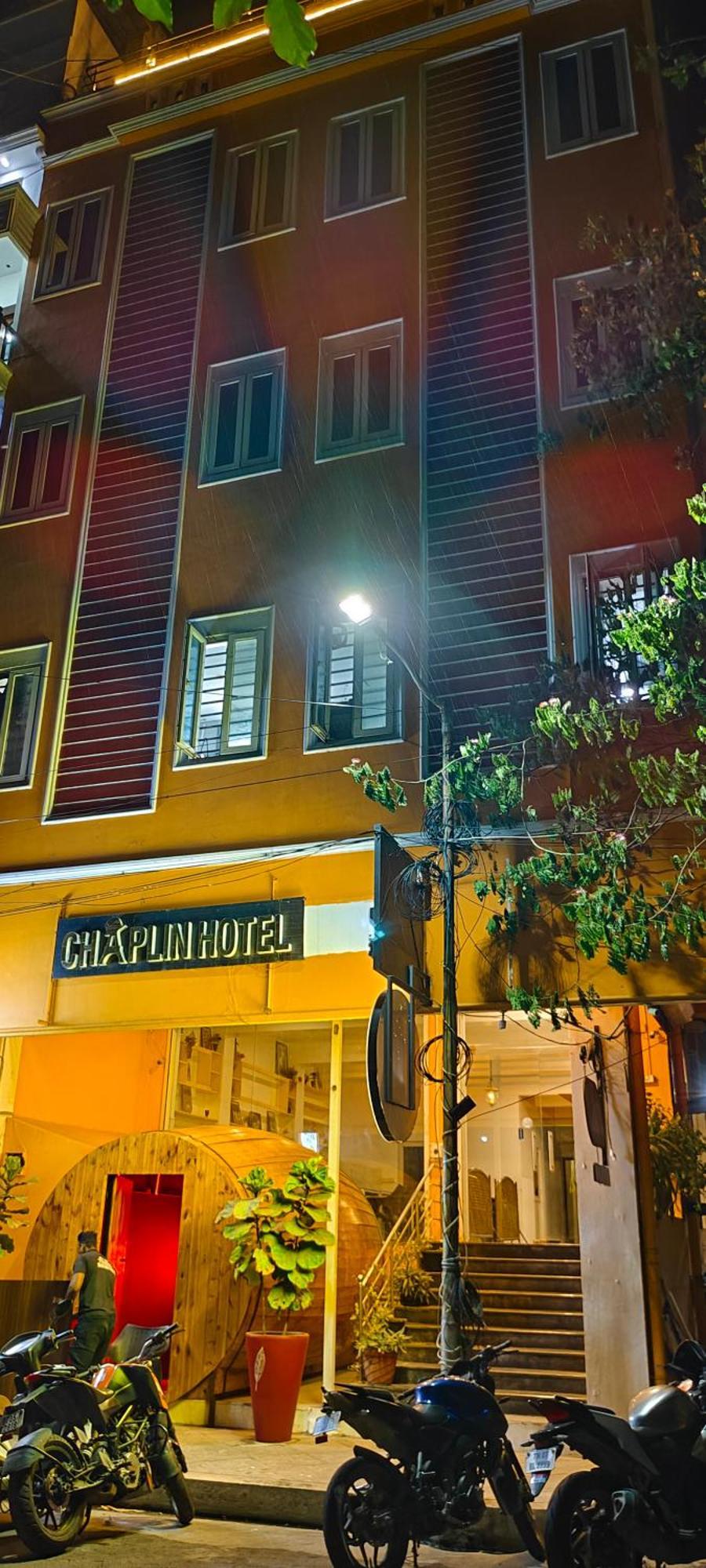 Chaplin Hotel Pondicherry Exterior foto